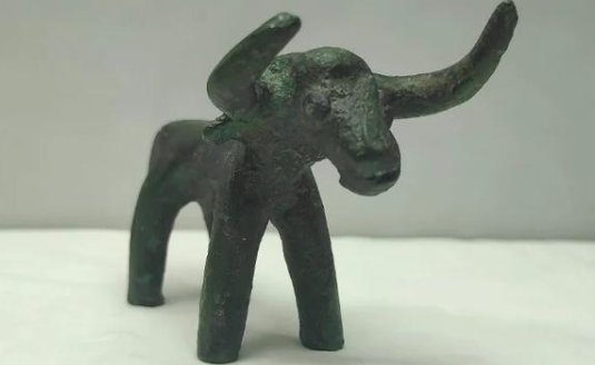希腊宙斯神庙附近,发现2500年前铜牛神像,它究竟长什么样?