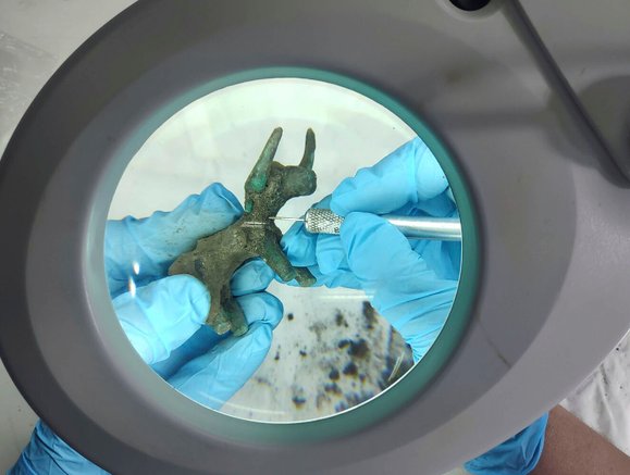 希腊宙斯神庙附近,发现2500年前铜牛神像,它究竟长什么样?
