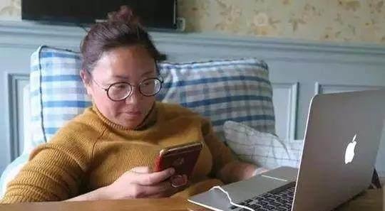 柯基犬摔死后续，摔狗女子与狗主人均被拘留！