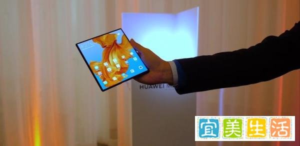 华为发布的5G折叠屏手机Mate X该卖多少钱?网友回答亮了