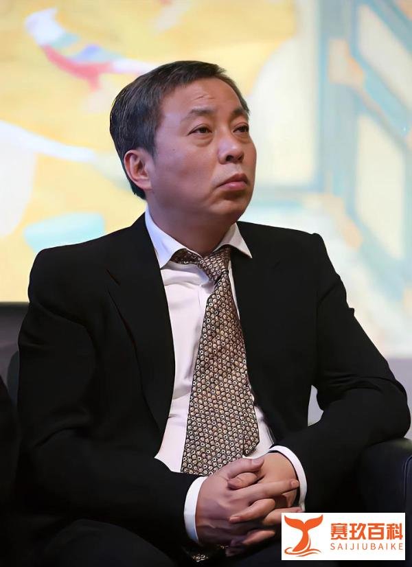 他是布洛芬大佬，身价半月涨了24亿，参股14家上市公司