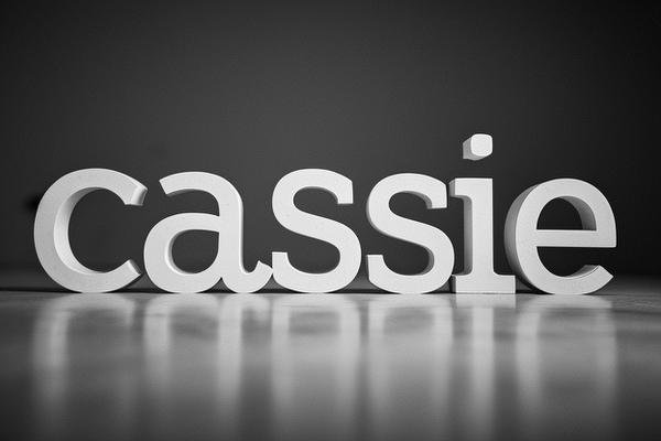 cassie英文名怎么读