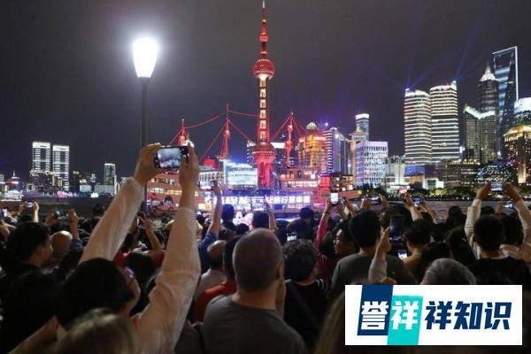 今年国庆旅客最容易遗失物品：孩子作业居然榜上有名。