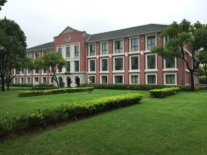 郑州工业应用技术学院单招分数线