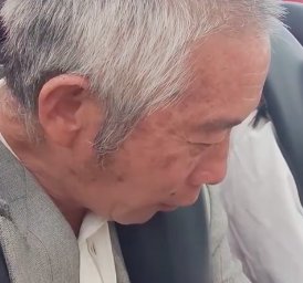 昆明59岁大爷办年卡玩过山车,高龄人群玩这类刺激活动真的好吗?