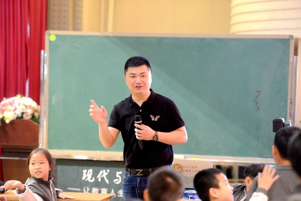 委员建议提升中小学男教师比例,你觉得有必要吗?
