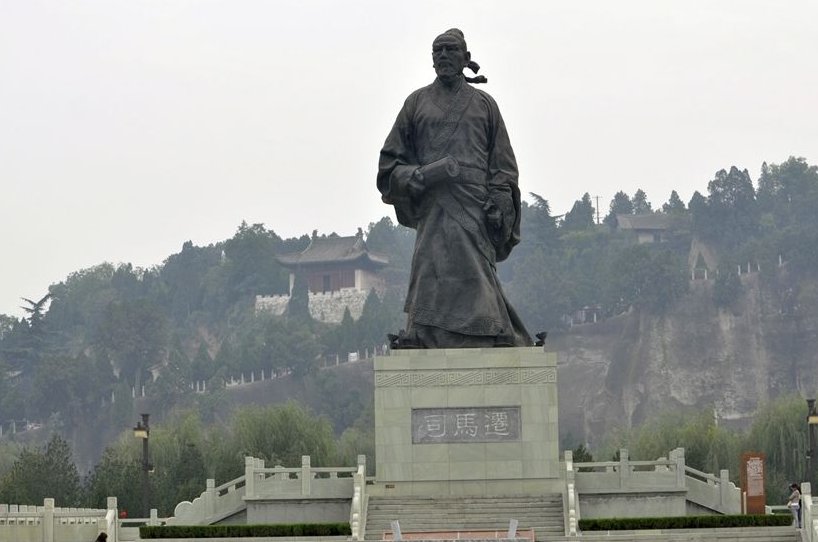 司马迁的《史记》和谁的哪部作品，共称为“史学双壁”？