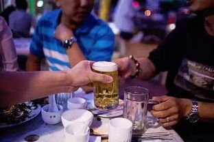 湖南一男子给陌生人敬酒未被回敬对人家大打出手,最终得到了什么处罚?