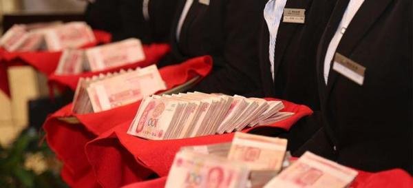 头部量化私募核心员工年终奖5000万?网友:除了酸还是酸