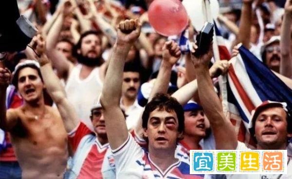千万别惹俄罗斯球迷!