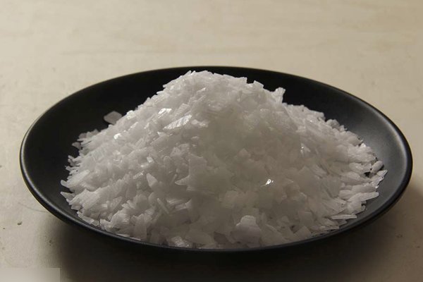 在不同温度下氢氧化钠的溶解度是怎样的？