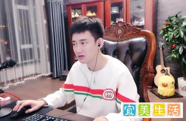 阿哲称呼于利“大利哥”，携手团战挖美女主播，却都拒绝了他
