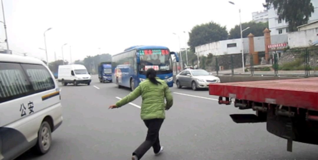 趁笔画笔顺