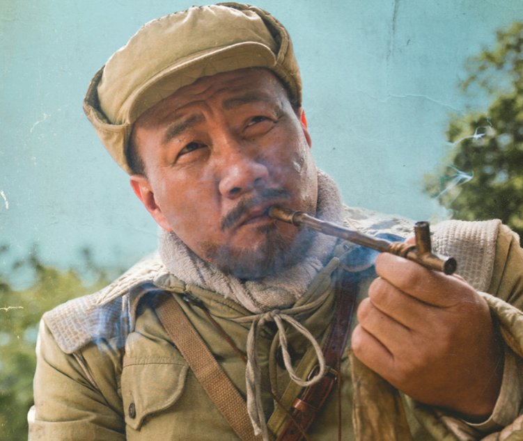 《长津湖》为什么雷公抱了标识弹后死了？