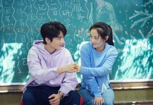 《冰糖炖雪梨》女主为什么不滑冰了？