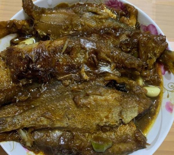河北妈妈每天通勤1小时,只为给儿子送饭,网友:可怜天下父母心
