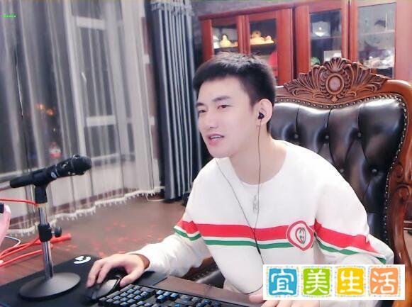 阿哲称呼于利“大利哥”，携手团战挖美女主播，却都拒绝了他