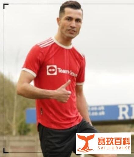 世界杯花边：男子撞脸“总裁”C罗，靠这张脸让女人缘暴涨