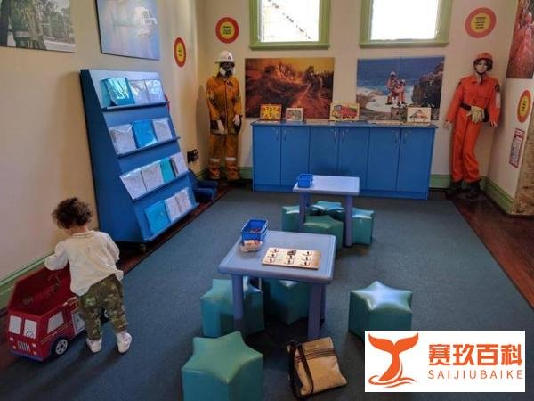 澳洲突降大雨冰雹,堪培拉火情减弱,当地居民:灭火不能靠政府