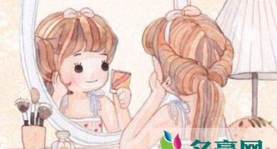 为什么晚上不能照镜子梳头 为什么照镜子比照相好看
