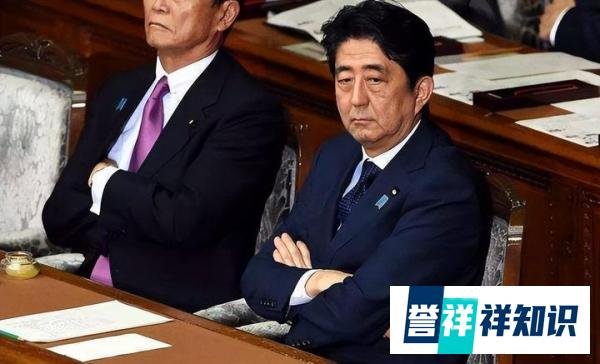 安倍晋三的妻子已抵达奈良，并动身前往医院！