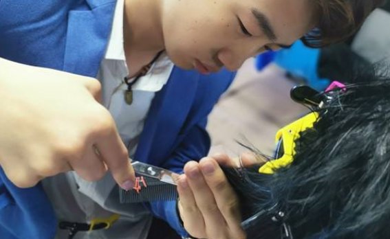 我想学美容美发，有什么好的学校吗？