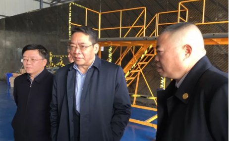 严卫东被免去四川省政府副秘书长,是何原由?