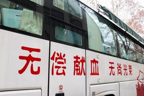 江西九江大叔14年献血110斤,还签了遗体器官捐献书,你对此有何感触?