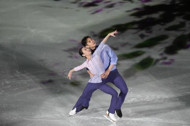 彭程、金杨演绎冰上《异乡人》,他们俩的配合有多默契?