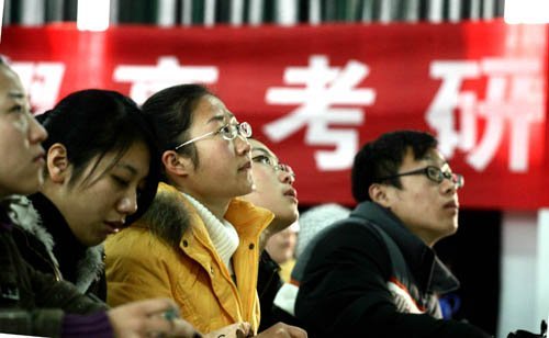 女学生考研被确诊新冠,目前她的情况如何?