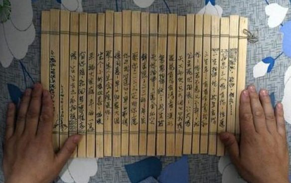 无腿青年感人情诗写的什么?