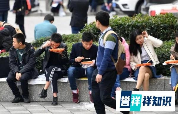 分流的学生去技校和职高，中间被拉去工厂打工，这就是家长的担心