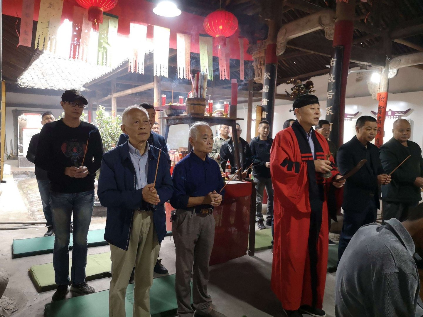 伏维尚飨的读音