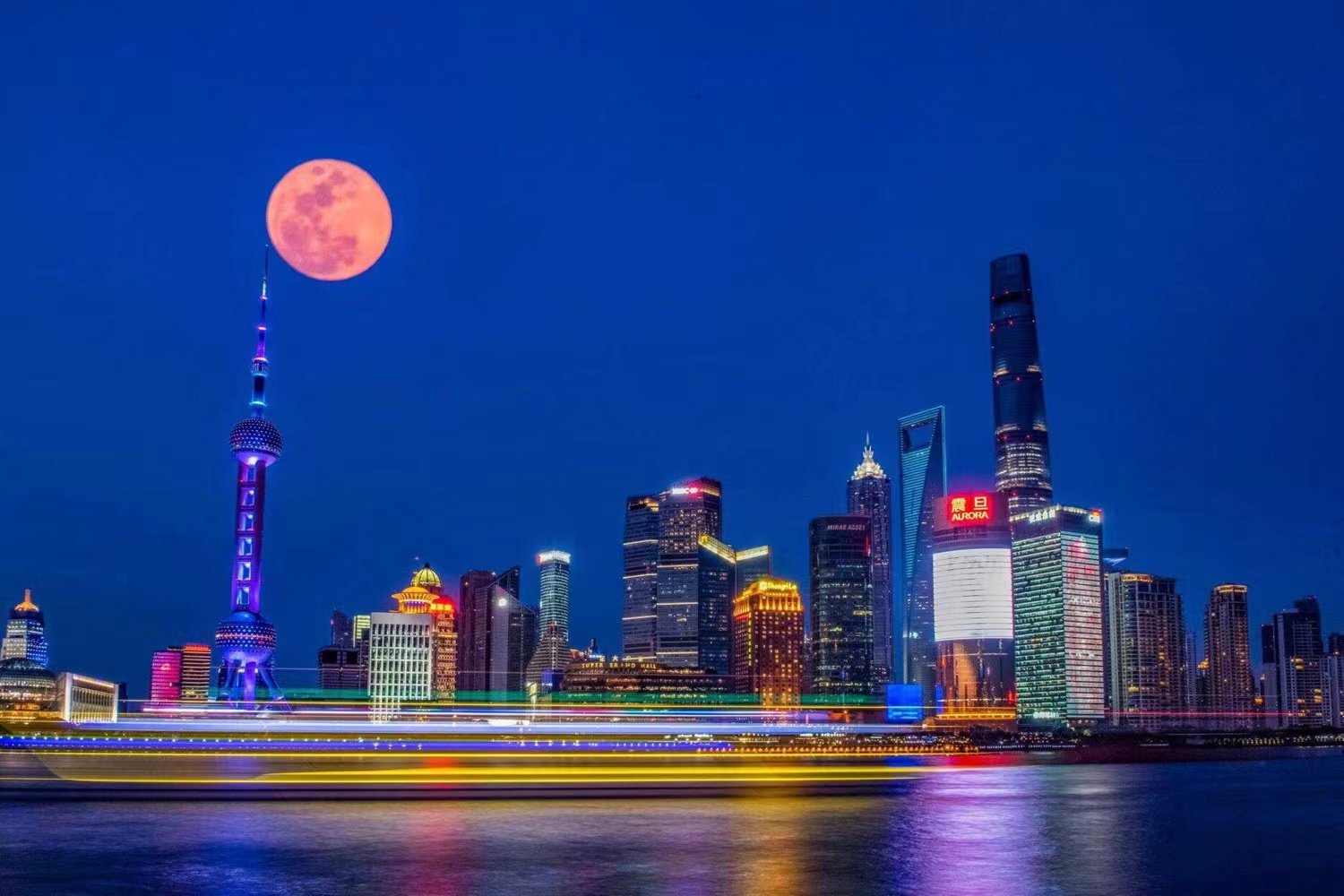 八月十五的月亮写一段话