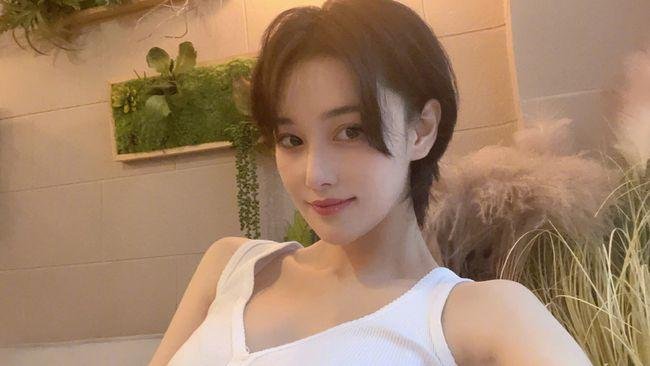张馨予自曝梦见离世父亲,她生前与父亲相处的怎么样?