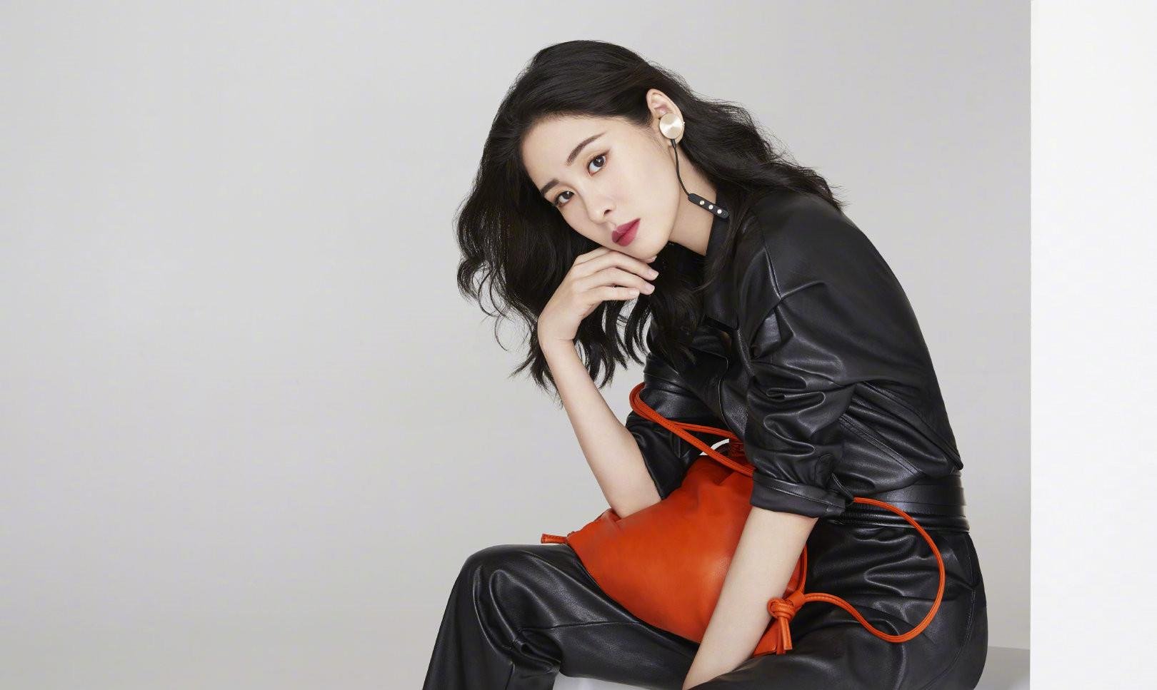 同是《中国好声音》冠军,张碧晨资源大好,而他选择回乡沦为路人,他是谁?