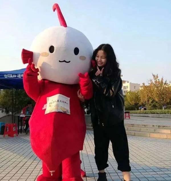 女大学生青海旅游失联 家属已报警 救援队将在无人区搜索