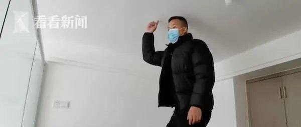 业主喜提新房却大跌眼镜:层高只有1米3,只能跪着走…