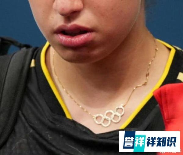 孙颖莎说对手的五环项链好看，网友：真是好可爱一小女孩啊