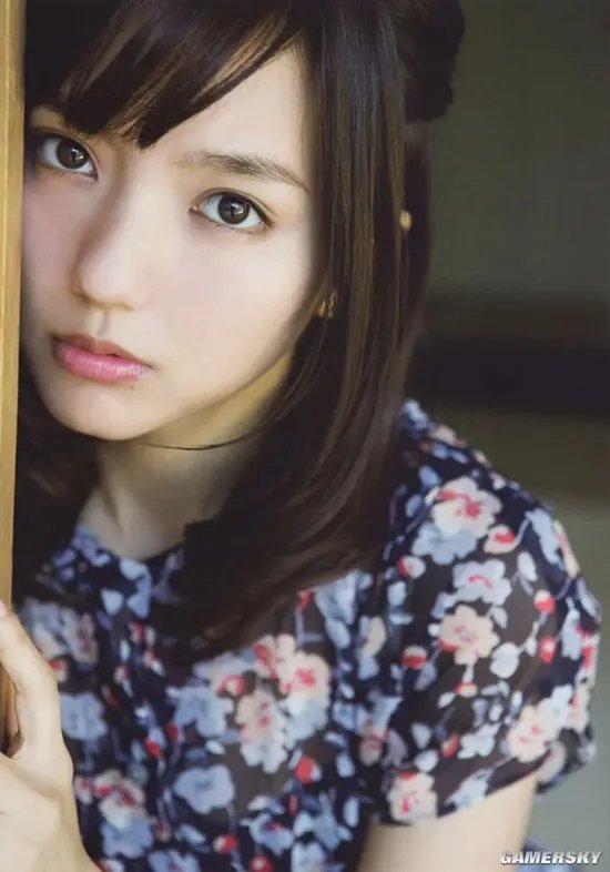 世界杯“大嫂团” 日本顶级清纯系美女真野惠里菜