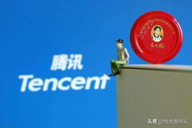 警方通报三人通过伪造老干妈公司印章，与腾讯签订合作协议，这是如何做到的？可能需要承担怎样的法律责任？