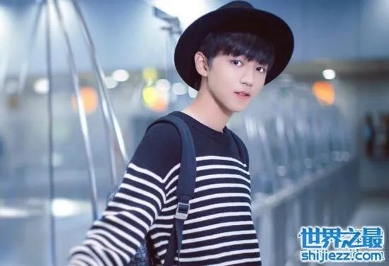李佳宁王俊凯婚纱照是什么鬼，造谣的人良心不痛吗 