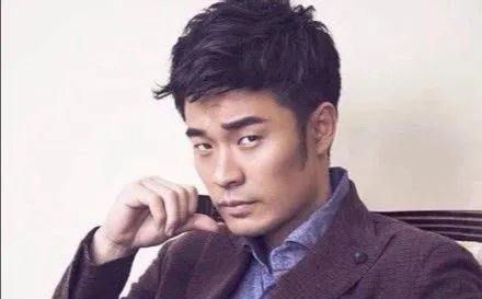 陈赫坐轮椅在重庆寸步难行,他究竟是怎么受伤的?
