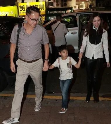 【图】李嘉欣儿子老公照片展示  一家三口幸福恩爱