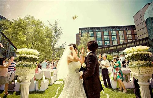 昆明教堂婚礼需要多少钱    教堂婚礼有哪些流程