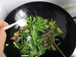 韭菜炒腊肉