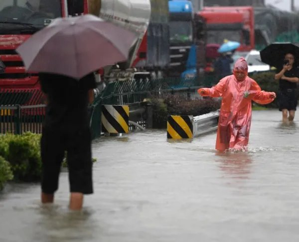 “烟花”破浙江登陆台风单站雨量极值,水利部做出了哪些警示?