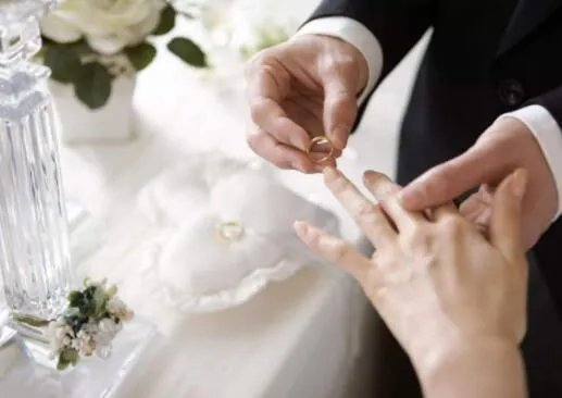 婚姻登记处提示牌闹乌龙 具体情况曝光让人哭笑不得