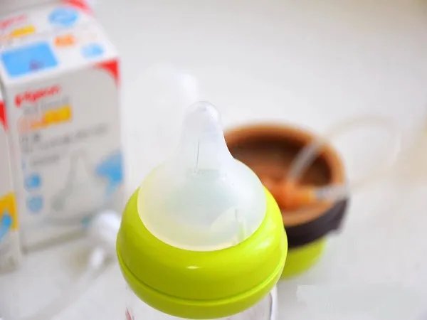 贝亲婴儿奶嘴大小型号分4种,不同月龄的口径规格要选对