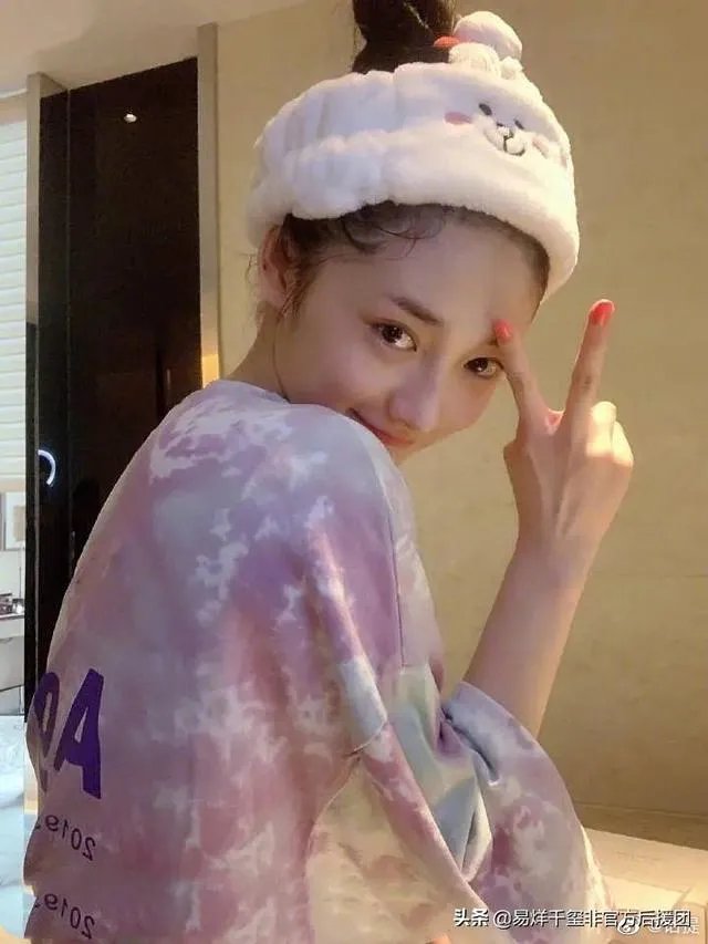 有没有女明星素颜的照片,发一下?